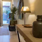 Homeintown Almada - Downtown Elegant Apartment - Terrace Ac & Wifi